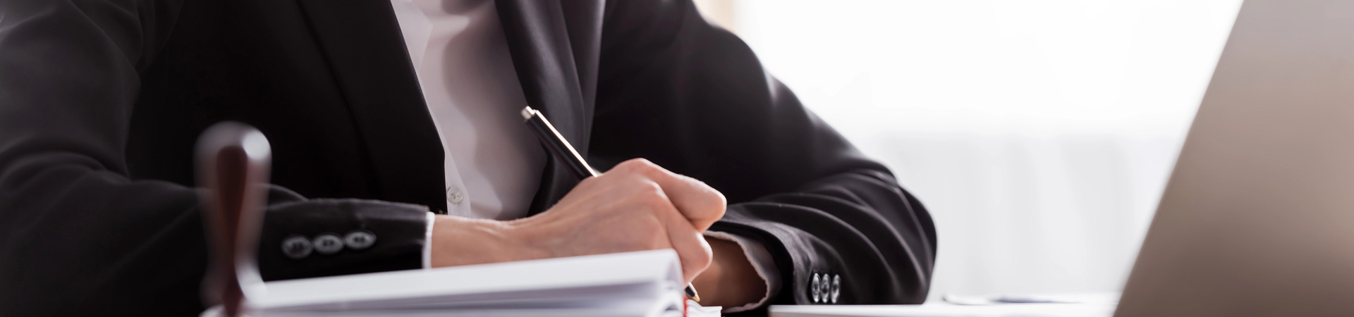 Sua certid&atilde;o de antecedentes criminais, f&aacute;cil e online.